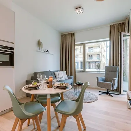 Huswell - Modern In A New Near The Sea *