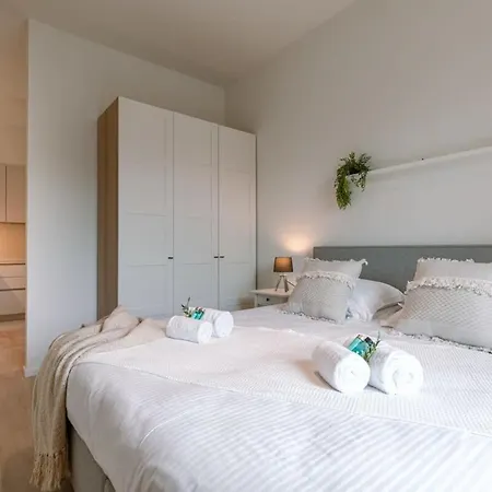 Huswell - Modern In A New Near The Sea Остенде
