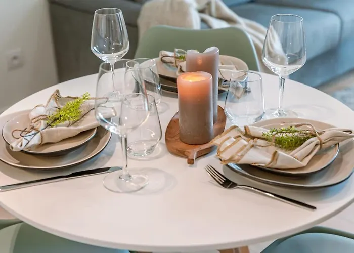 Huswell - Modern In A New Near The Sea *